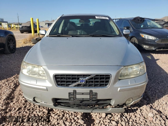 2006 Volvo S60 2.5L Turbo with VIN YV1RH592862506796, listed as a Copart auction lot 76845154 with 184,041 mi miles and Clean Title. Bid and sale history available at carsss.com. Image 5.