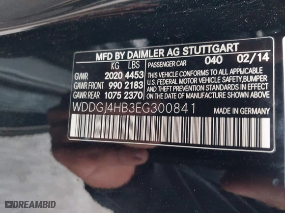 2014 Mercedes-Benz C-Class C 250 with VIN WDDGJ4HB3EG300841, listed as a IAAI auction lot 41765449 with 152,263 mi miles. Bid and sale history available at carsss.com. Image 9.