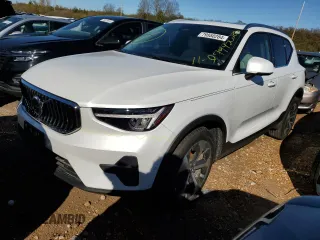 2023 Volvo XC40 Plus Bright Theme with VIN YV4L12UN9P2911905, listed as a Copart auction lot 79950284 with 0 mi miles and Salvage Title. Bid and sale history available at carsss.com. Image 1.