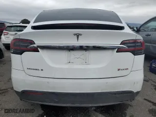 2016 Tesla Model X 70D with VIN 5YJXCAE27GF001762, listed as a Copart auction lot 47261873 with 119,010 mi miles. Bid and sale history available at carsss.com. Image 6.