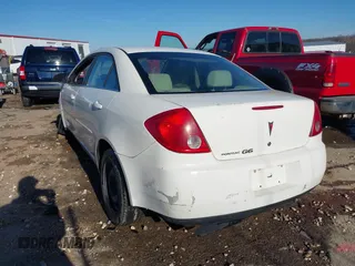 2007 Pontiac G6 1SV Value Leader with VIN 1G2ZF58B174212339, listed as a IAAI auction lot 41607039 with 144,836 mi miles. Bid and sale history available at carsss.com. Image 3.