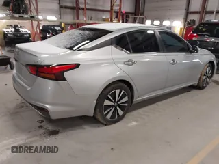 2022 Nissan Altima SV with VIN 1N4BL4DV2NN353921, listed as a IAAI auction lot 41821341 with 37,905 mi miles and . Bid and sale history available at carsss.com. Image 4.
