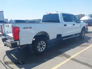 2022 Ford F-250 XL с VIN 1FT7W2B64NED83140, выставлен на аукционе IAAI как лот 42564764 с пробегом 77 458 миль миль и . История ставок и продаж доступна на DreamBid. Изображение 4.