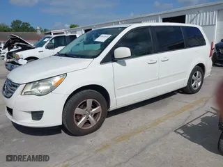 2010 Volkswagen Routan SE with VIN 2V4RW3D11AR281779, listed as a IAAI auction lot 42010605 with 181,380 mi miles. Bid and sale history available at carsss.com. Image 18.