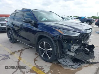 2022 Toyota Highlander XSE z VIN 5TDLZRAHXNS132750, wystawiony jako IAAI lot #42041166 z przebiegiem 39 793 mil mil oraz . Historia ofert i sprzedaży dostępna na DreamBid. Obrazek 1.
