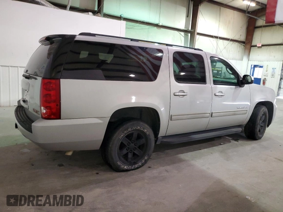 2011 GMC Yukon XL SLE with VIN 1GKS1HE01BR373533, listed as a Copart auction lot 49276044 with 153,428 mi miles and Clean Title. Bid and sale history available at carsss.com. Image 3.