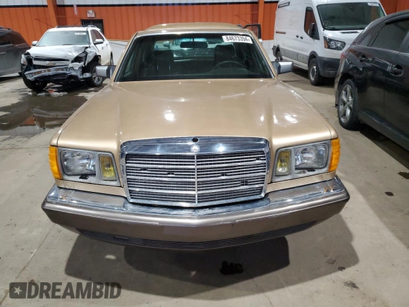 1983 Mercedes-Benz 300 SD with VIN WDBCB20AXDD045063, listed as a Copart auction lot 84673394 with 339,359 mi miles and Clean Title. Bid and sale history available at DreamBid. Image 5.