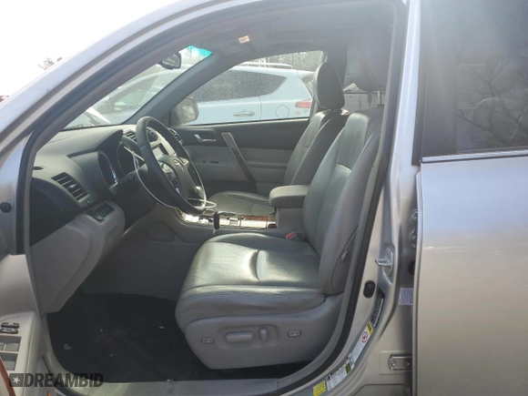 2011 Toyota Highlander Limited with VIN 5TDDK3EH5BS085638, listed as a Copart auction lot 46778235 with 246,209 mi miles and Salvage Title. Bid and sale history available at carsss.com. Image 7.