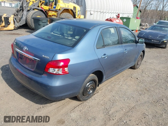 2009 Toyota Yaris z VIN JTDBT903394041534, wystawiony jako IAAI lot #41765943 z przebiegiem 148 100 mil mil oraz . Historia ofert i sprzedaży dostępna na DreamBid. Obrazek 4.