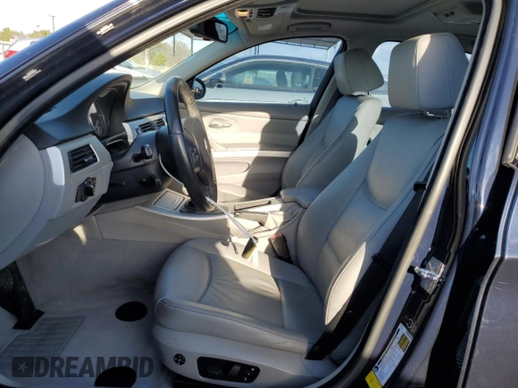 2007 BMW 3 Series 328i with VIN WBAVC53597FZ76428, listed as a Copart auction lot 47810725 with 138,250 mi miles and Salvage Title. Bid and sale history available at carsss.com. Image 7.