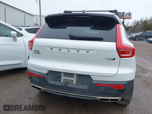 2019 Volvo XC40 R-Design with VIN YV4162UM6K2123298, listed as a IAAI auction lot 41509799 with 57,010 mi miles and . Bid and sale history available at DreamBid. Image 16.