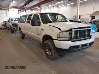 2003 Ford Super Duty F-250 XL with VIN 1FTNW21F43EA04885, listed as a IAAI auction lot 42073892 with 1 mi miles. Bid and sale history available at carsss.com. Image 1.