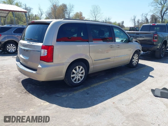 2013 Chrysler Town & Country Touring with VIN 2C4RC1BG2DR605857, listed as a IAAI auction lot 42001954 with 158,445 mi miles. Bid and sale history available at carsss.com. Image 4.