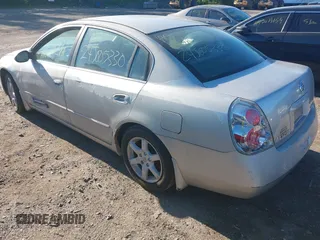 2005 Nissan Altima S z VIN 1N4AL11D85C340222, wystawiony jako IAAI lot #42297965 z przebiegiem Nie podano mil oraz . Historia ofert i sprzedaży dostępna na DreamBid. Obrazek 3.