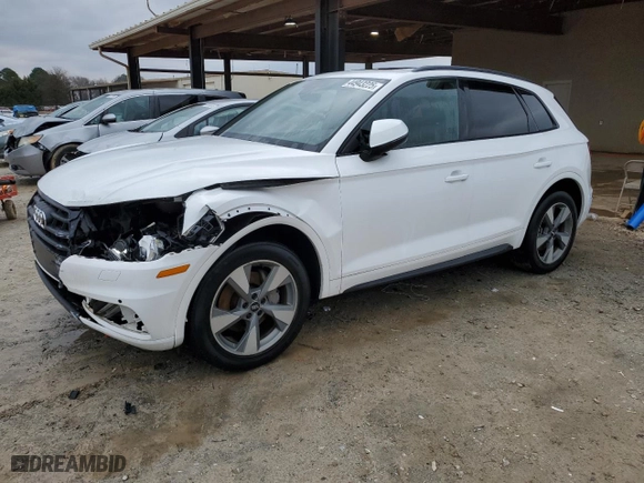 2020 Audi Q5 Premium with VIN WA1ANAFY1L2105979, listed as a Copart auction lot 44943225 with 24,324 mi miles and Salvage Title. Bid and sale history available at carsss.com. Image 1.
