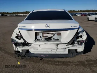 2019 Mercedes-Benz E-Class E 300 with VIN WDDZF4KB6KA561642, listed as a Copart auction lot 46809195 with 47,792 mi miles and Salvage Title. Bid and sale history available at carsss.com. Image 6.