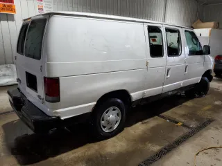 2007 Ford Econoline Cargo Commercial with VIN 1FTNE24LX7DA39592, listed as a Copart auction lot 43045895 with 133,537 mi miles and Salvage title. Bid and sale history available at DreamBid. Image 3.