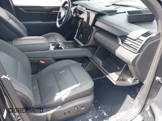 2024 GMC Acadia AWD AT4 z VIN 1GKENPKSHRJ155390, wystawiony jako IAAI lot #41510512 z przebiegiem Nie podano mil oraz . Historia ofert i sprzedaży dostępna na DreamBid. Obrazek 5.