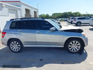 2012 Mercedes-Benz GLK-Class GLK 350 with VIN WDCGG8HB1CF771982, listed as a IAAI auction lot 41958903 with 136,465 mi miles. Bid and sale history available at carsss.com. Image 13.
