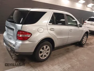 2006 Mercedes-Benz M 350 with VIN 4JGBB86E56A083539, listed as a IAAI auction lot 42172585 with 130,514 mi miles and . Bid and sale history available at DreamBid. Image 4.
