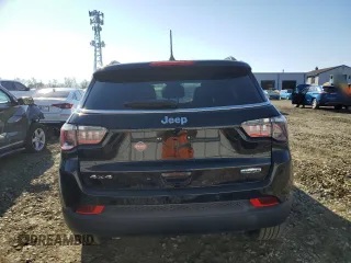 2024 Jeep Compass Latitude Lux with VIN 3C4NJDFN1RT104509, listed as a Copart auction lot 45454915 with 31 mi miles and Salvage title. Bid and sale history available at DreamBid. Image 6.