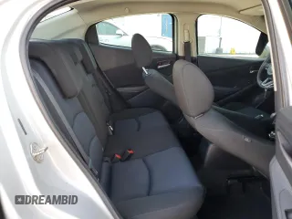 2019 Toyota Yaris L z VIN 3MYDLBYV7KY519027, wystawiony jako Copart lot #57104345 z przebiegiem Nie podano mil oraz Szkoda całkowita • Salvage title. Historia ofert i sprzedaży dostępna na DreamBid. Obrazek 10.