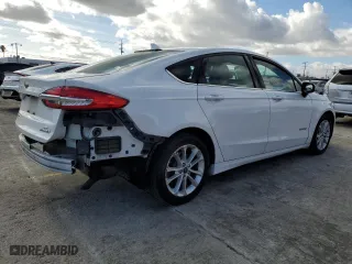 2019 Ford Fusion Hybrid SE with VIN 3FA6P0LUXKR272150, listed as a Copart auction lot 45297675 with 236,906 mi miles and Salvage Title. Bid and sale history available at carsss.com. Image 3.