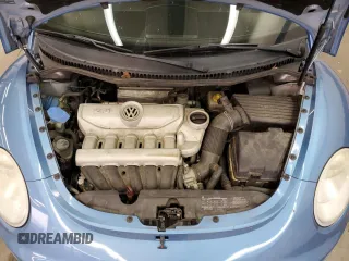 2010 Volkswagen New Beetle Coupe with VIN 3VWPG3AG4AM000506, listed as a Copart auction lot 82643084 with 92,226 mi miles and Salvage Title. Bid and sale history available at carsss.com. Image 11.