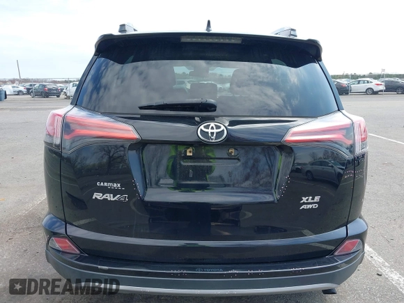 2018 Toyota RAV4 XLE with VIN 2T3RFREV0JW786393, listed as a IAAI auction lot 41997778 with 44,666 mi miles. Bid and sale history available at carsss.com. Image 16.