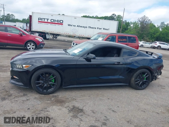 2016 Ford Mustang V6 z VIN 1FA6P8AM8G5251387, wystawiony jako IAAI lot #42231334 z przebiegiem 104 618 mil mil oraz . Historia ofert i sprzedaży dostępna na DreamBid. Obrazek 14.