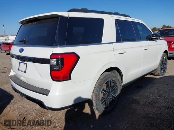 2020 Ford Expedition Limited with VIN 1FMJU1KT3LEA55924, listed as a IAAI auction lot 41576872 with 68,911 mi miles. Bid and sale history available at carsss.com. Image 4.