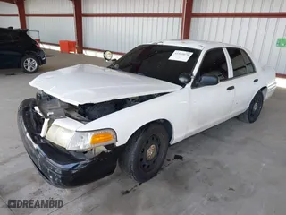 2008 Ford Police Interceptor with VIN 2FAHP71V28X170168, listed as a IAAI auction lot 41569076 with 1 mi miles. Bid and sale history available at carsss.com. Image 17.