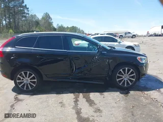 2016 Volvo XC60 T5 Drive-E Premier with VIN YV440MDK0G2857046, listed as a IAAI auction lot 41752649 with 36,896 mi miles. Bid and sale history available at carsss.com. Image 13.
