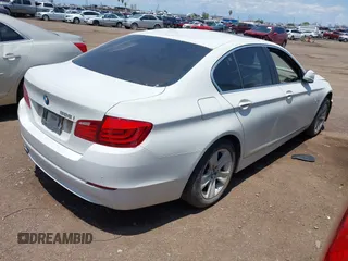 2012 BMW 5 Series 528i z VIN WBAXG5C58CDX02771, wystawiony jako IAAI lot #42426252 z przebiegiem Nie podano mil oraz . Historia ofert i sprzedaży dostępna na DreamBid. Obrazek 4.