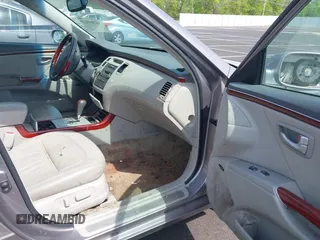 2007 Hyundai Azera SE with VIN KMHFC46F47A149693, listed as a IAAI auction lot 42060439 with 190,317 mi miles and . Bid and sale history available at DreamBid. Image 5.