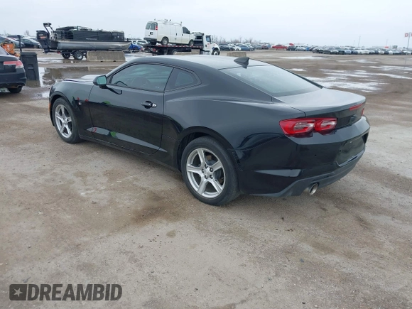 2019 Chevrolet Camaro 1LS with VIN 1G1FB1RX5K0119622, listed as a IAAI auction lot 41722090 with 21,376 mi miles and . Bid and sale history available at carsss.com. Image 3.