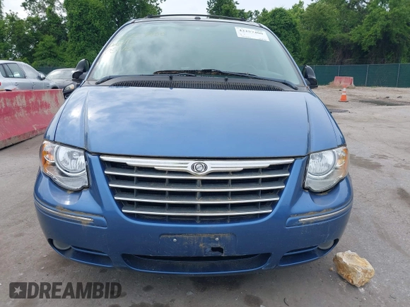 2007 Chrysler Town & Country Limited with VIN 2A8GP64L27R160259, listed as a IAAI auction lot 42257400 with 94,499 mi miles and . Bid and sale history available at DreamBid. Image 6.