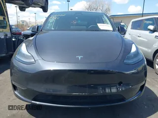 2024 Tesla Model Y Long Range with VIN 7SAYGDEE6RF127475, listed as a IAAI auction lot 41919580 with 19,395 mi miles. Bid and sale history available at carsss.com. Image 13.