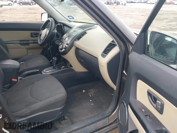 2010 Kia Soul + with VIN KNDJT2A23A7178534, listed as a IAAI auction lot 41380362 with 172,612 mi miles. Bid and sale history available at carsss.com. Image 5.