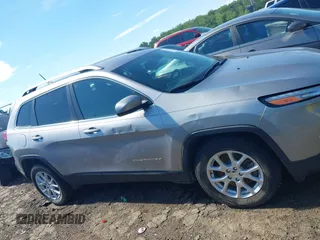 2018 Jeep Cherokee Latitude with VIN 1C4PJLCB4JD612058, listed as a IAAI auction lot 42176036 with 162,153 mi miles and . Bid and sale history available at DreamBid. Image 13.