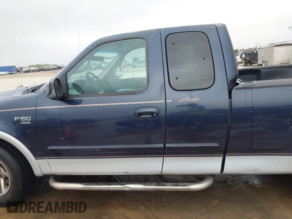2000 Ford F-150 XL with VIN 1FTRX17L0YKA68579, listed as a IAAI auction lot 41941226 with 1 mi miles. Bid and sale history available at carsss.com. Image 14.