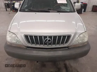 2001 Lexus RX 300 z VIN JTJHF10U610232059, wystawiony jako IAAI lot #42281100 z przebiegiem 251 076 mil mil oraz . Historia ofert i sprzedaży dostępna na DreamBid. Obrazek 6.