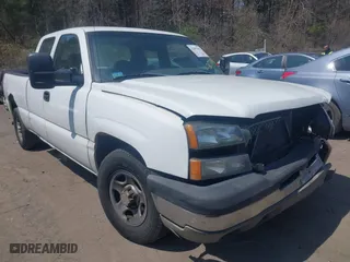 2003 Chevrolet Silverado 1500 Work Truck with VIN 1GCEC19X33Z360141, listed as a IAAI auction lot 42077431 with 180,000 mi miles. Bid and sale history available at carsss.com. Image 1.