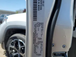 2024 Jeep Compass Limited z VIN 3C4NJDCN1RT151236, wystawiony jako Copart lot #56167405 z przebiegiem 6 458 mil mil oraz Szkoda całkowita • Salvage title. Historia ofert i sprzedaży dostępna na DreamBid. Obrazek 13.