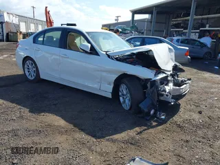 2016 BMW 3 Series 320i z VIN WBA8A9C51GK617592, wystawiony jako IAAI lot #41550528 z przebiegiem Nie podano mil oraz . Historia ofert i sprzedaży dostępna na DreamBid. Obrazek 1.