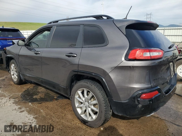 2018 Jeep Cherokee Latitude z VIN 1C4PJMCX3JD586604, wystawiony jako Copart lot #59128315 z przebiegiem 100 892 mil mil oraz Szkoda całkowita • Salvage title. Historia ofert i sprzedaży dostępna na DreamBid. Obrazek 2.