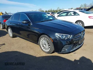 2021 Mercedes-Benz E-Class E 350 with VIN W1KZF8DB6MA946755, listed as a IAAI auction lot 41830692 with 33,841 mi miles. Bid and sale history available at carsss.com. Image 1.