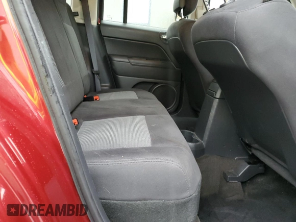 2015 Jeep Patriot Altitude z VIN 1C4NJRBBXFD425829, wystawiony jako Copart lot #56540355 z przebiegiem 98 752 mil mil oraz Szkoda całkowita • Salvage title. Historia ofert i sprzedaży dostępna na DreamBid. Obrazek 11.