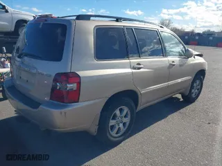 2007 Toyota Highlander w/3rd Row with VIN JTEEP21A570221670, listed as a IAAI auction lot 41250577 with 55,512 mi miles. Bid and sale history available at carsss.com. Image 4.