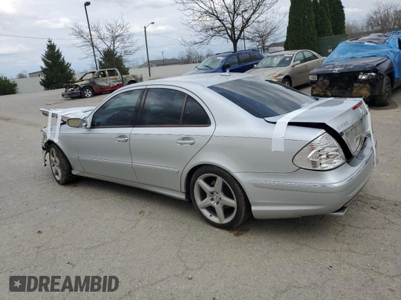 2009 Mercedes-Benz E 350 Luxury z VIN WDBUF87X59B411489, wystawiony jako Copart lot #51538905 z przebiegiem 275 282 mil mil oraz Szkoda całkowita • Salvage title. Historia ofert i sprzedaży dostępna na DreamBid. Obrazek 2.
